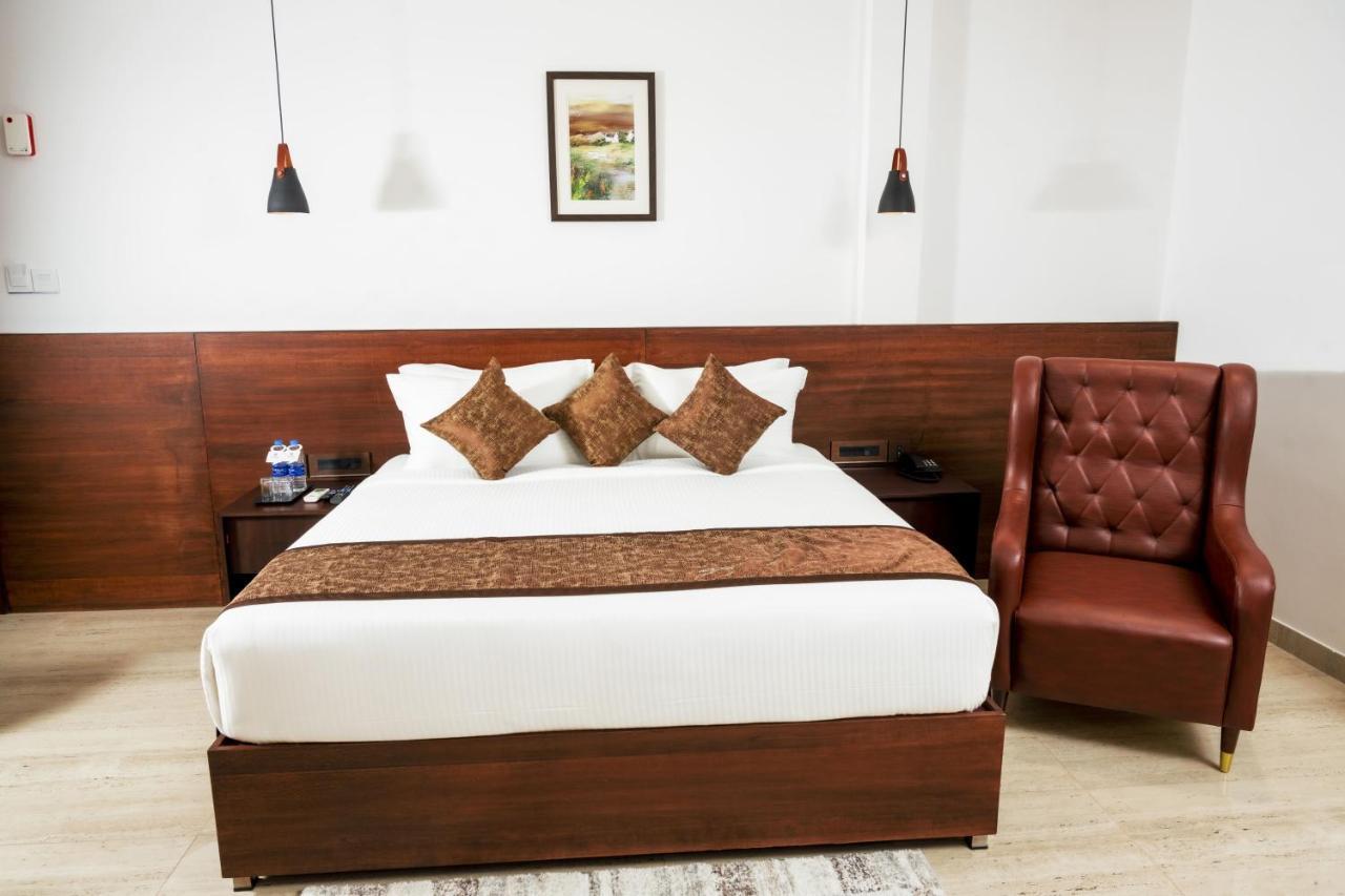 The Runway Hotel Kochi Luaran gambar
