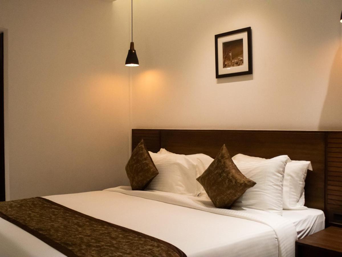 The Runway Hotel Kochi Luaran gambar