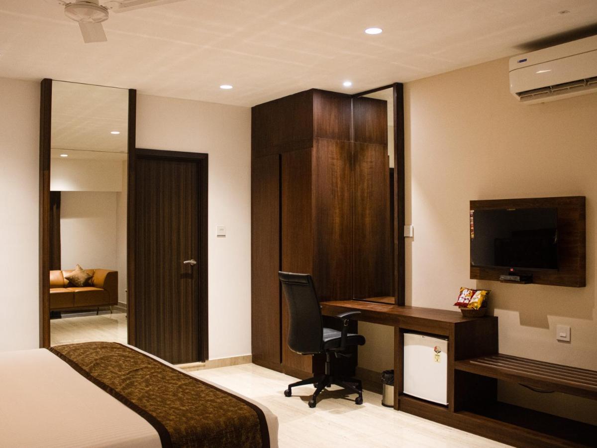 The Runway Hotel Kochi Luaran gambar